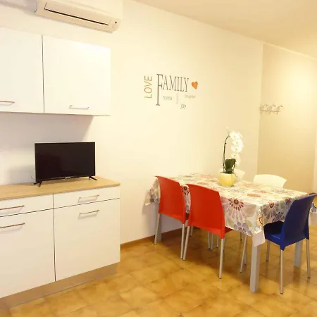 In 38281 Apartment *