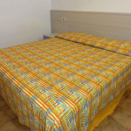 In 38281 * 比比翁